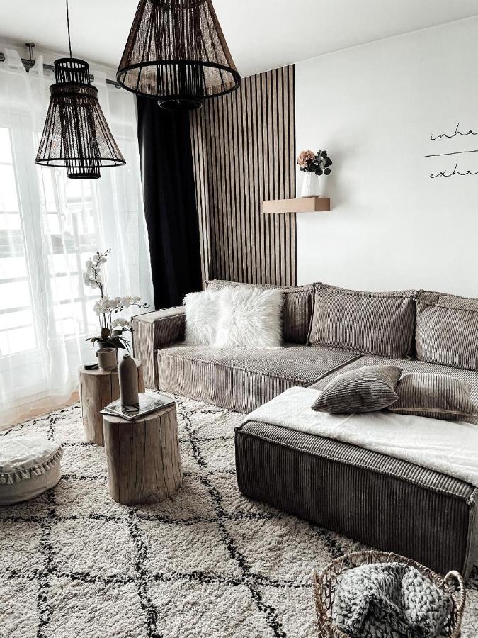 Apartment Le Cocon Blanc - T2 - Parking Prive - Balcon - Nouvelle Ville, Gare *