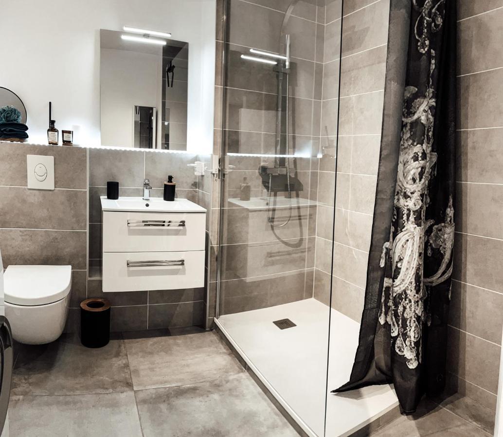 Le Cocon Blanc - T2 - Parking Prive - Balcon - Nouvelle Ville, Gare Metz
